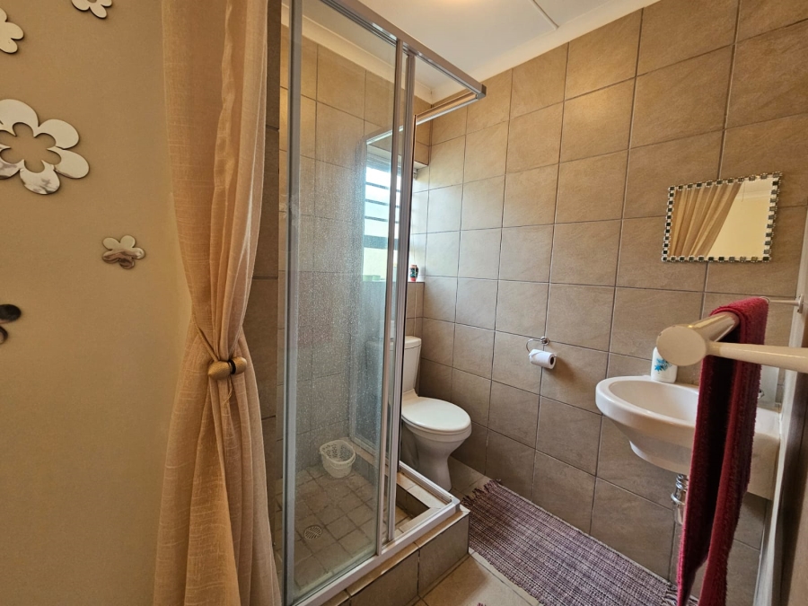 3 Bedroom Property for Sale in Stilbaai Wes Western Cape